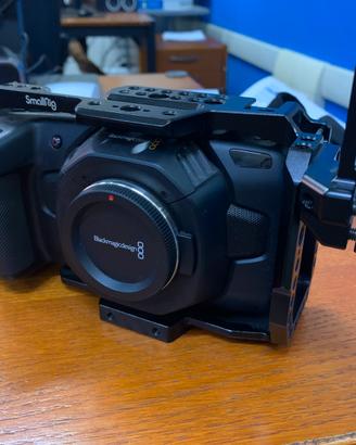 Blackmagic Poket Cinema Camera 4K + lente Olympus