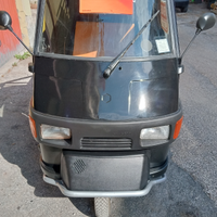 Ape 50 del 2004 emolocato per due persone co