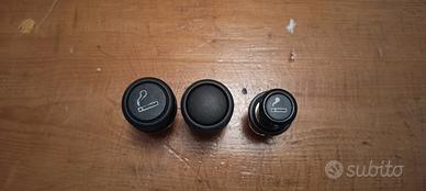 3 accendisigari 12 v, 2 Fiat, 1 Subaru 