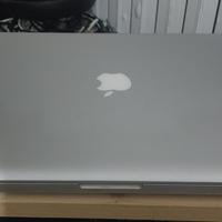 Apple Macbook pro 17 intel I7