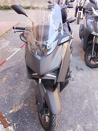 Yamaha xmax 300 tech plus