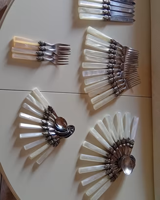 Set di posate madreperla napoleon