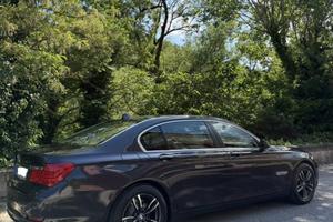 Bmw 750Li anno 2010 perfetto