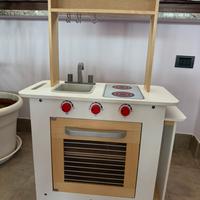 Cucina giocattolo in legno hape