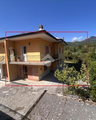 CASA SEMINDIPENDENTE A VILLA LATINA