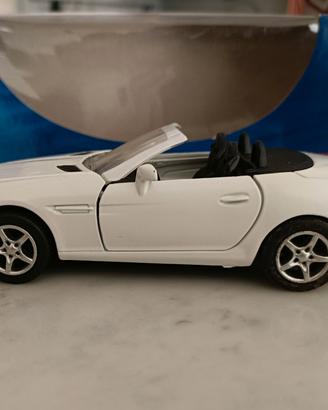 Modellino Mercedes SLK R172 in scala 1:32