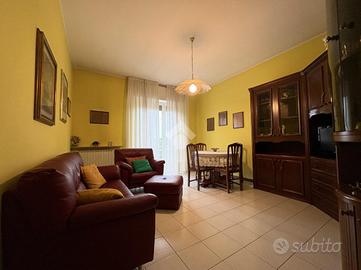 3 LOCALI A ALBANO SANT'ALESSANDRO