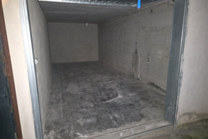 Box per auto 36mq - 9 x 4 mt - Libero da Subito