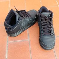 Jordan Flight Origin 4 completamente nere