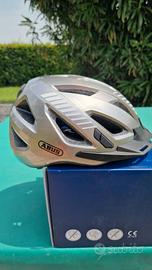 Casco da bici e monopattino 