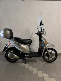 Scooter Piaggio LIBERTY 125