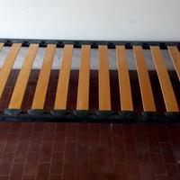 Letto singolo a doghe