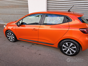 Renault clio Etech full hybrid 1.6 ibrid automatic