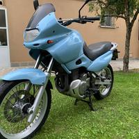 Suzuki XF Freewind 650 - 2000