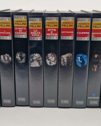 13 videocassette VHS di Fellini