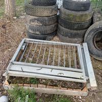 cancello a due ante zincato