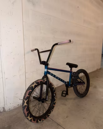 bmx CULT DEVOTION - BMX freestyle