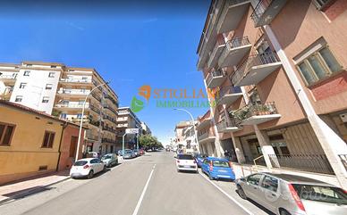 Locale commerciale, zona via XXIV Maggio - Camp...