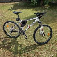 Bcicletta Btwin Rockrider 5.3