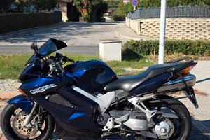 HONDA VFR 800 V - TECH