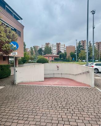 Fossolo - Ampio box auto libero subito