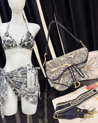 Costumie copricostume