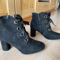 Scarpe donna stivaletto basso con tacco n.41