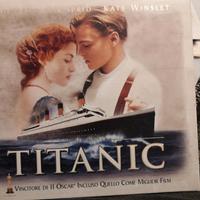 videocassetta Titanic in cofanetto 