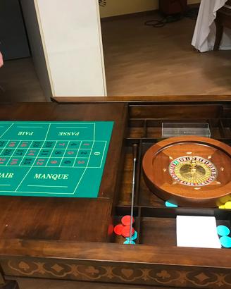 Tavolo da gioco con opzione chiuso