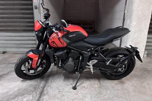 Triumph Trident 660 del 2023 con ABS pari al nuovo