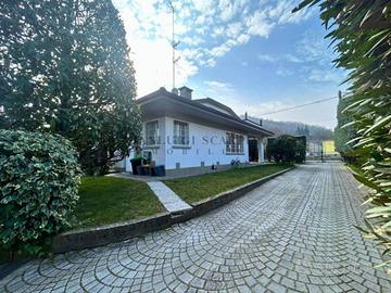 Villa di 336 m² con più di 5 locali e box auto dop