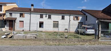 Casa a revere
