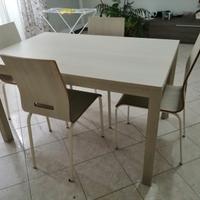 tavolo da cucina  allungabile e sedie