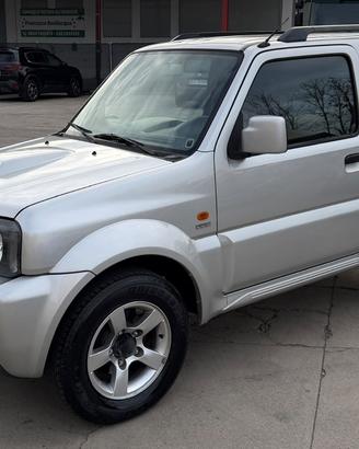 Suzuki Jimny 1.5 DDiS cat 4WD JLX Più