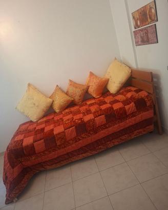 Letto singolo spalliera di  legno