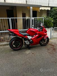 Honda VFR 800 V4 VTEC