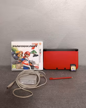 Nintendo 3ds XL con caricatore e Mario kart 7
