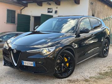 Alfa Romeo STELVIO 2.2d AT8 SUPER FULLOPT UNICOPR