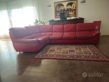 Divano ad angolo in pelle rosso 