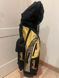 Sacca da golf con set di mazze