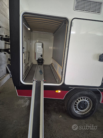 Portamoto elettrico tedesco