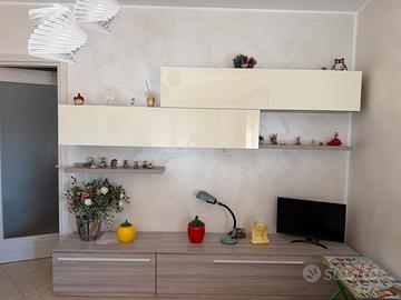 Parete attrezzata moderna