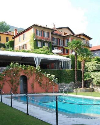 Villa di 3500 m² con più di 5 locali e box auto a 