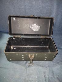 Scatola di Ferro / Metallo tipo militare