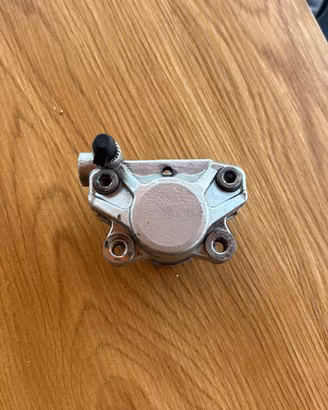 pinza freno posteriore Phantom f12