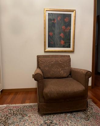 Poltrona marrone  disegno elegante