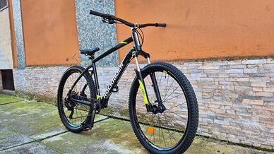 Wheelie bike rockrider st530