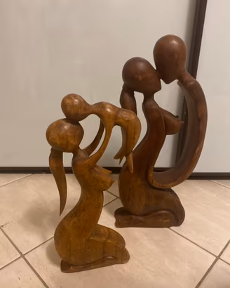 Coppia Sculture in Legno Intagliato