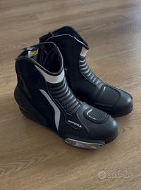 Kit completo accessori moto: manutenzione e abbigl