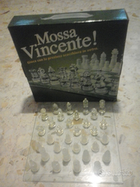 Gioco scacchi in vetro